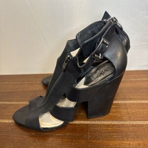 Vince‎ Camuto Sandals Marleau Womens Size 8.5M Black leather heeled Zip Up